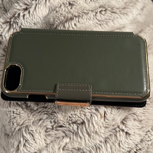 Kate Spade iPhone 6/7 camera look phone case! Super adorable! Brand new. - Picture 4 of 6